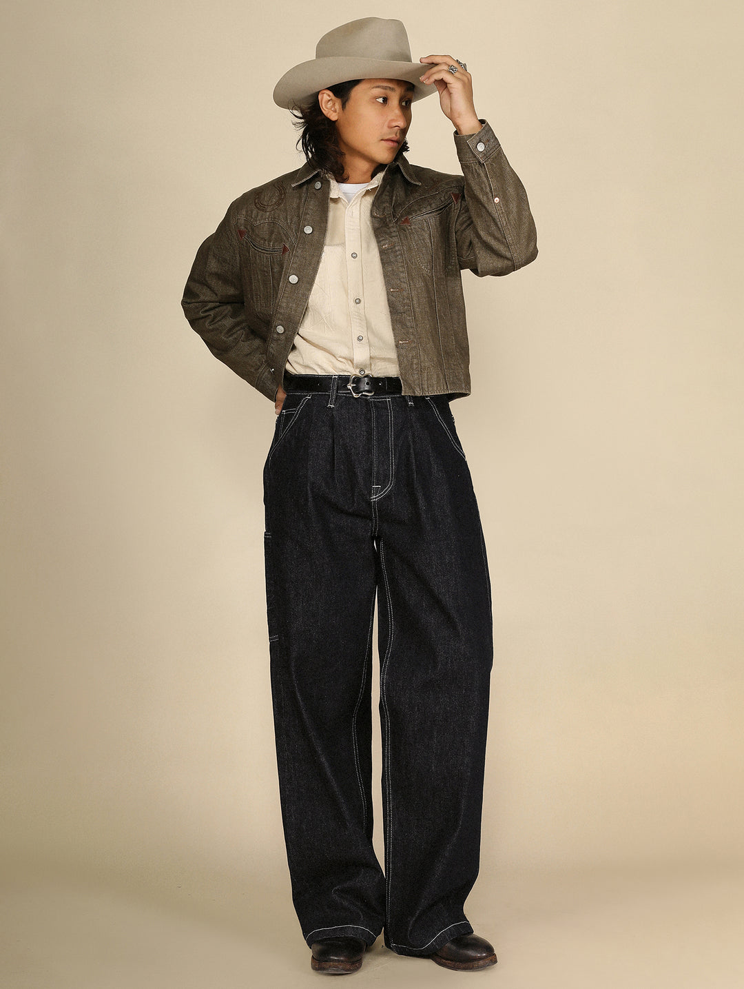 "Sun Never Sets" Wide-Leg jeans