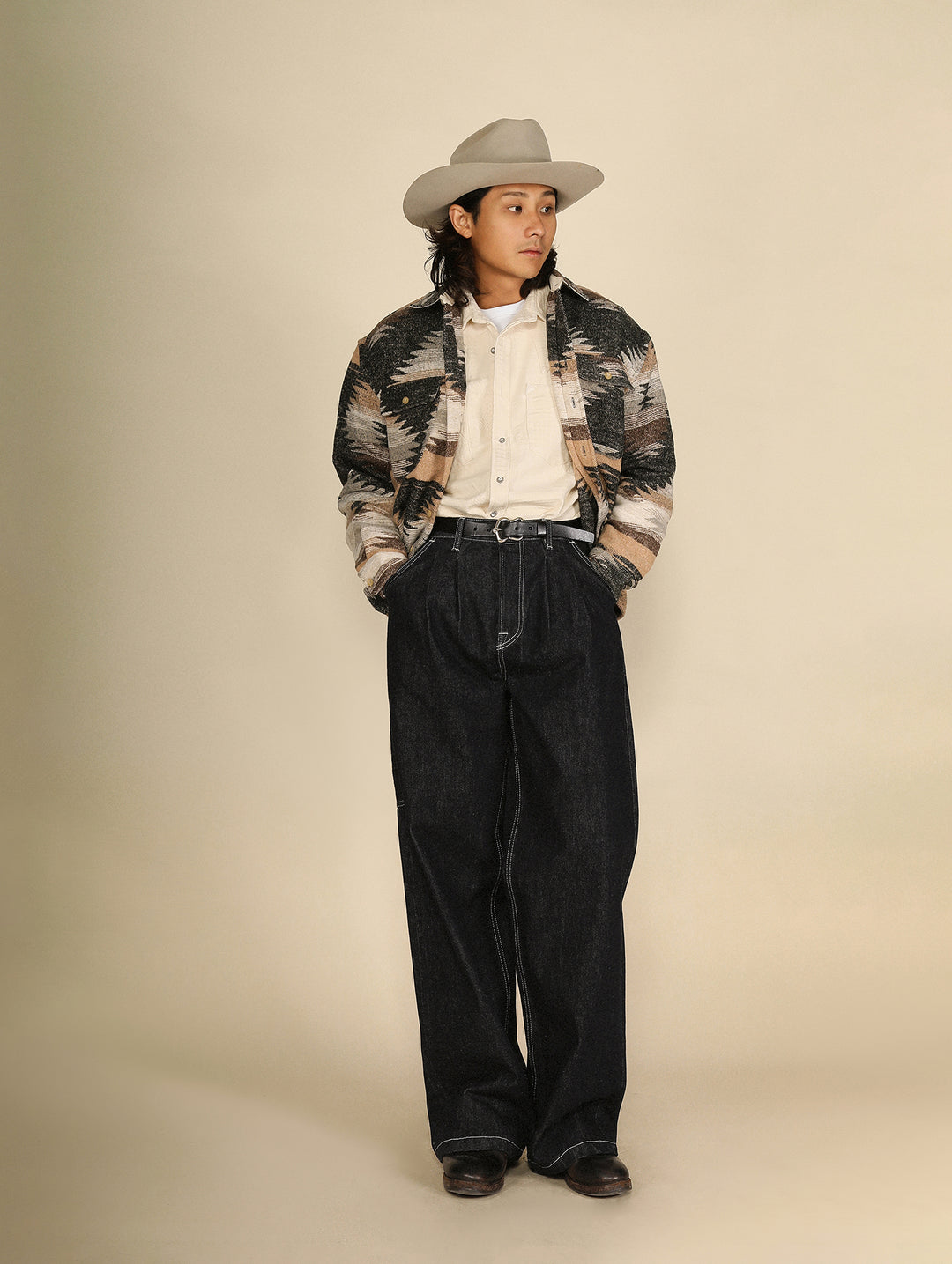 "Sun Never Sets" Wide-Leg jeans