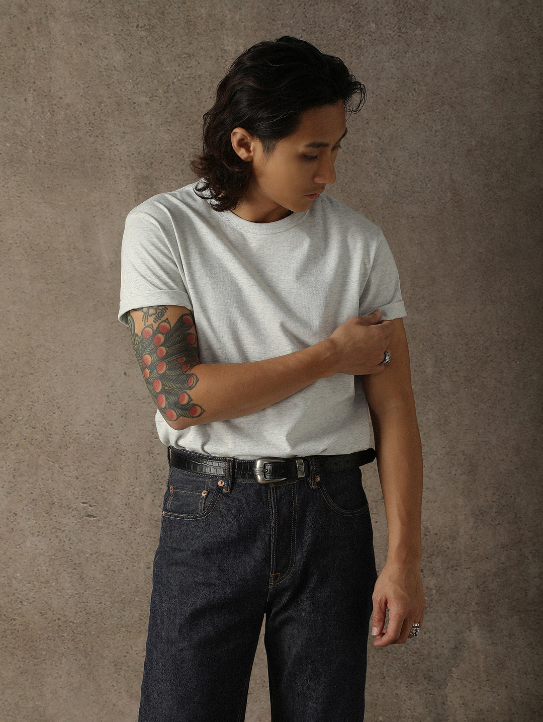 Three-Color Regular Extended-Length Crew Neck T-shirt-White