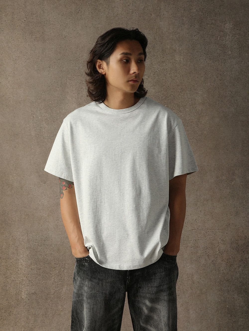 Three-Color Regular Loose-Fit Crew Neck T-shirt-Gray
