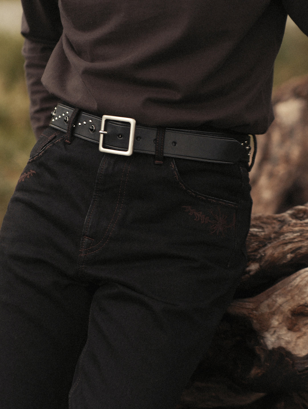 Western Series 14.3oz Black Swordsman Embroidered Flared jeans