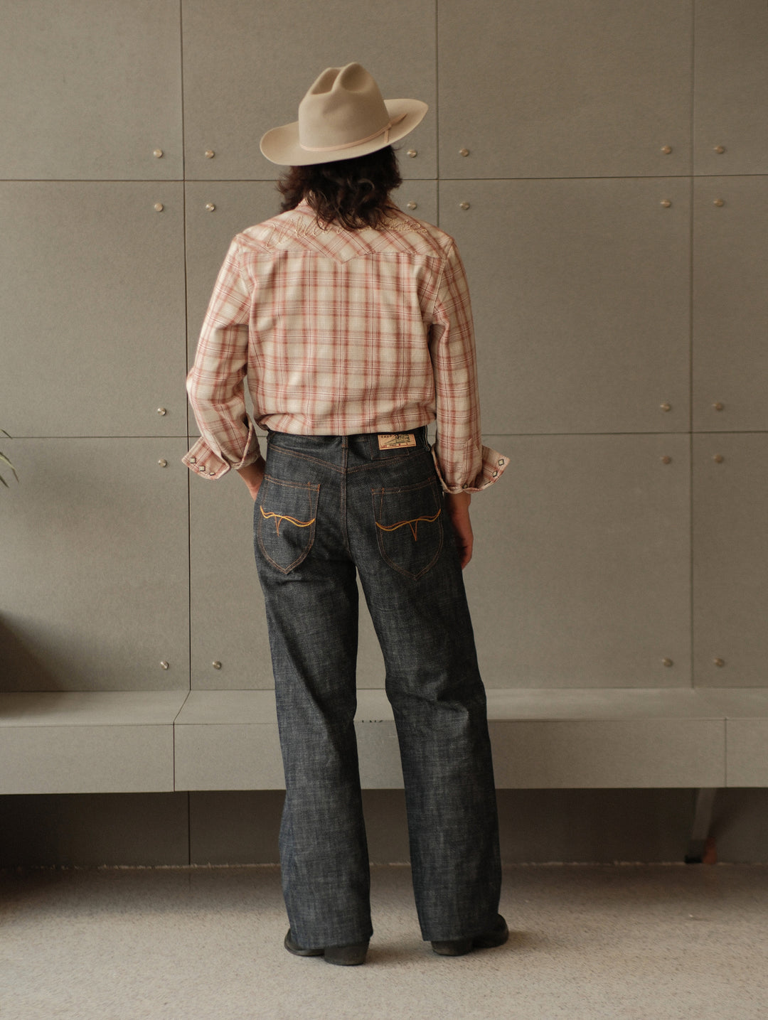 16OZ "UNAUTHORIZED" 705 Wide-Leg jeans