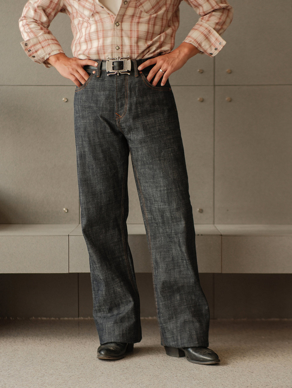 16OZ "UNAUTHORIZED" 705 Wide-Leg jeans