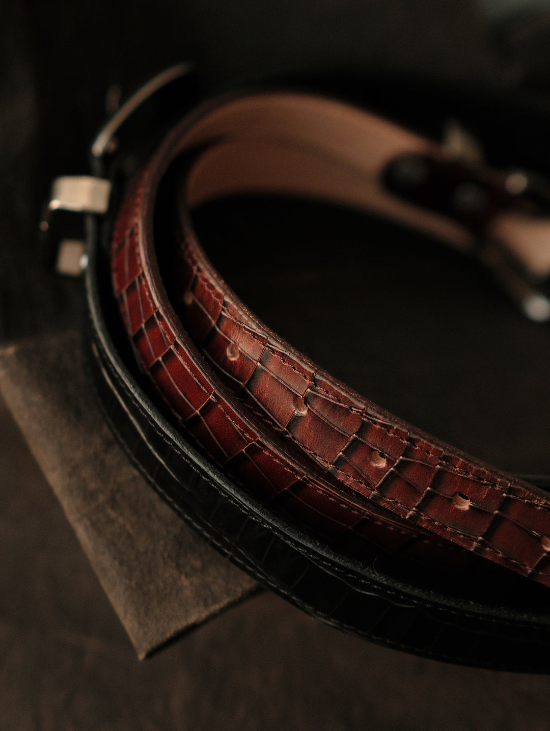 Crocodile-embossed Bamboo Knot Pattern Belt With Horsebit Buckle-Black