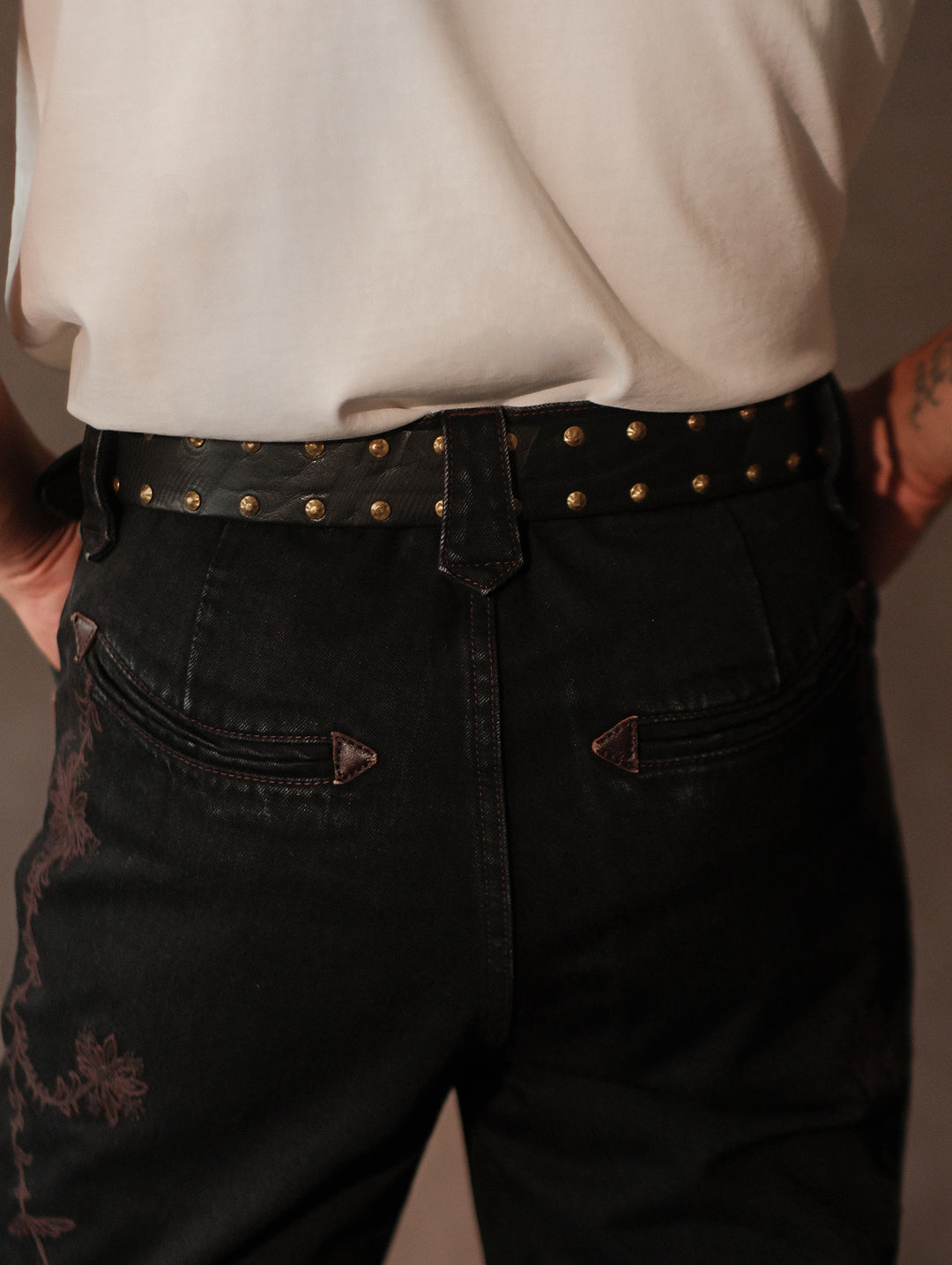 Bison-Grain Leather Cavalry Belt-Black