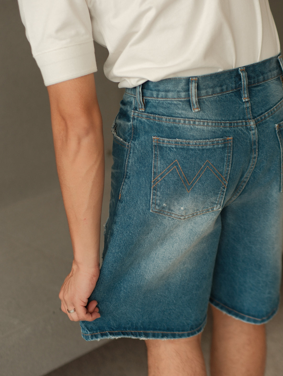Retro Distressed Denim Shorts-Ice Blue