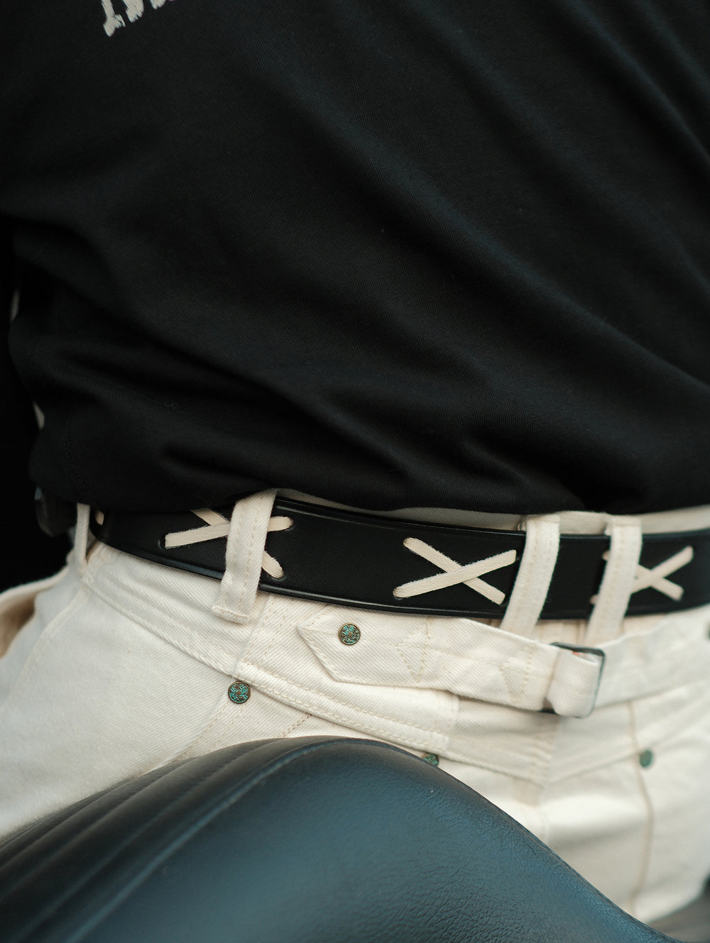 Vintage Marlon Brando-style Double-prong Buckle Full-grain Belt-Black