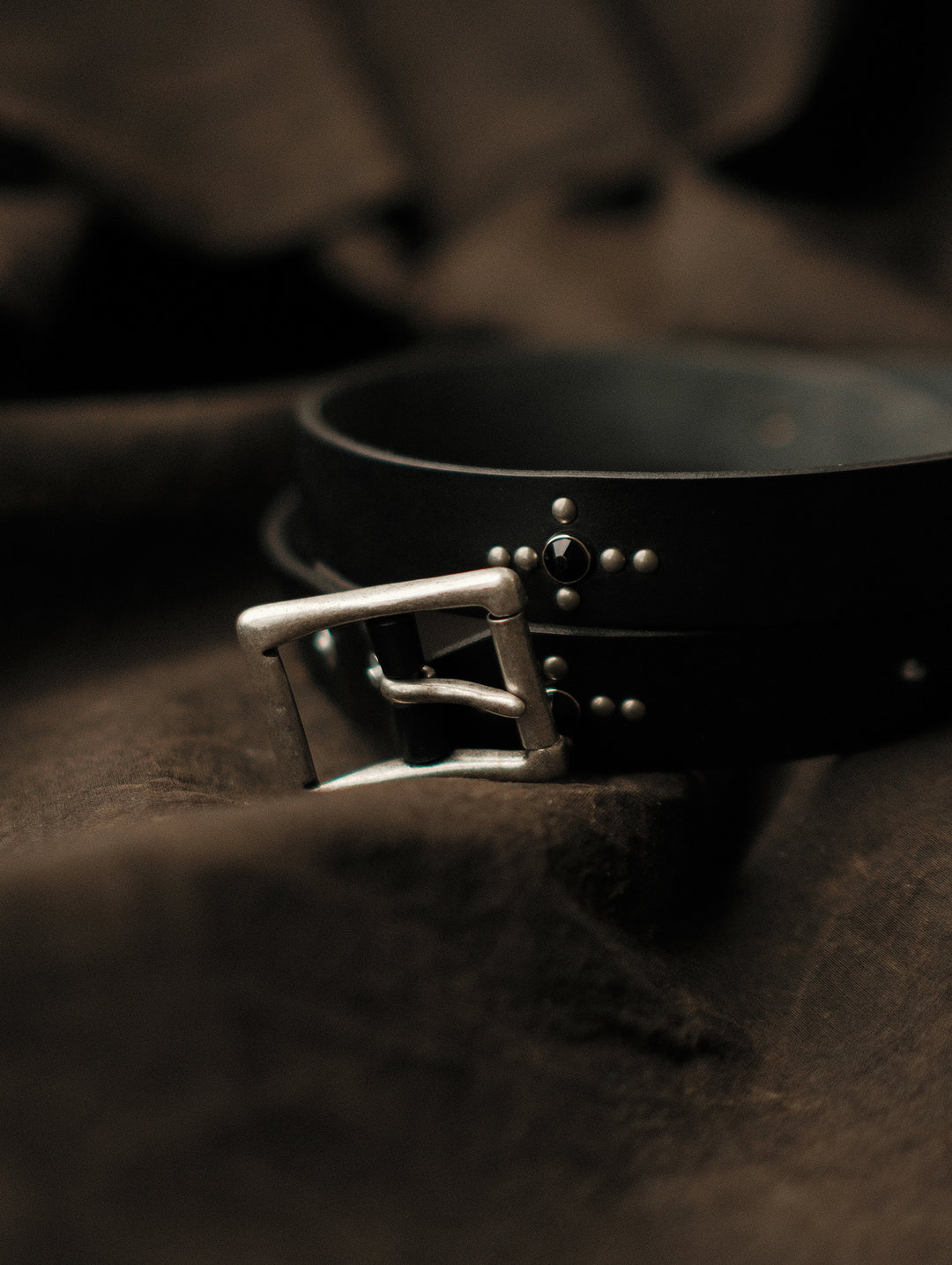 Glass Bead Rivet Belt-Black