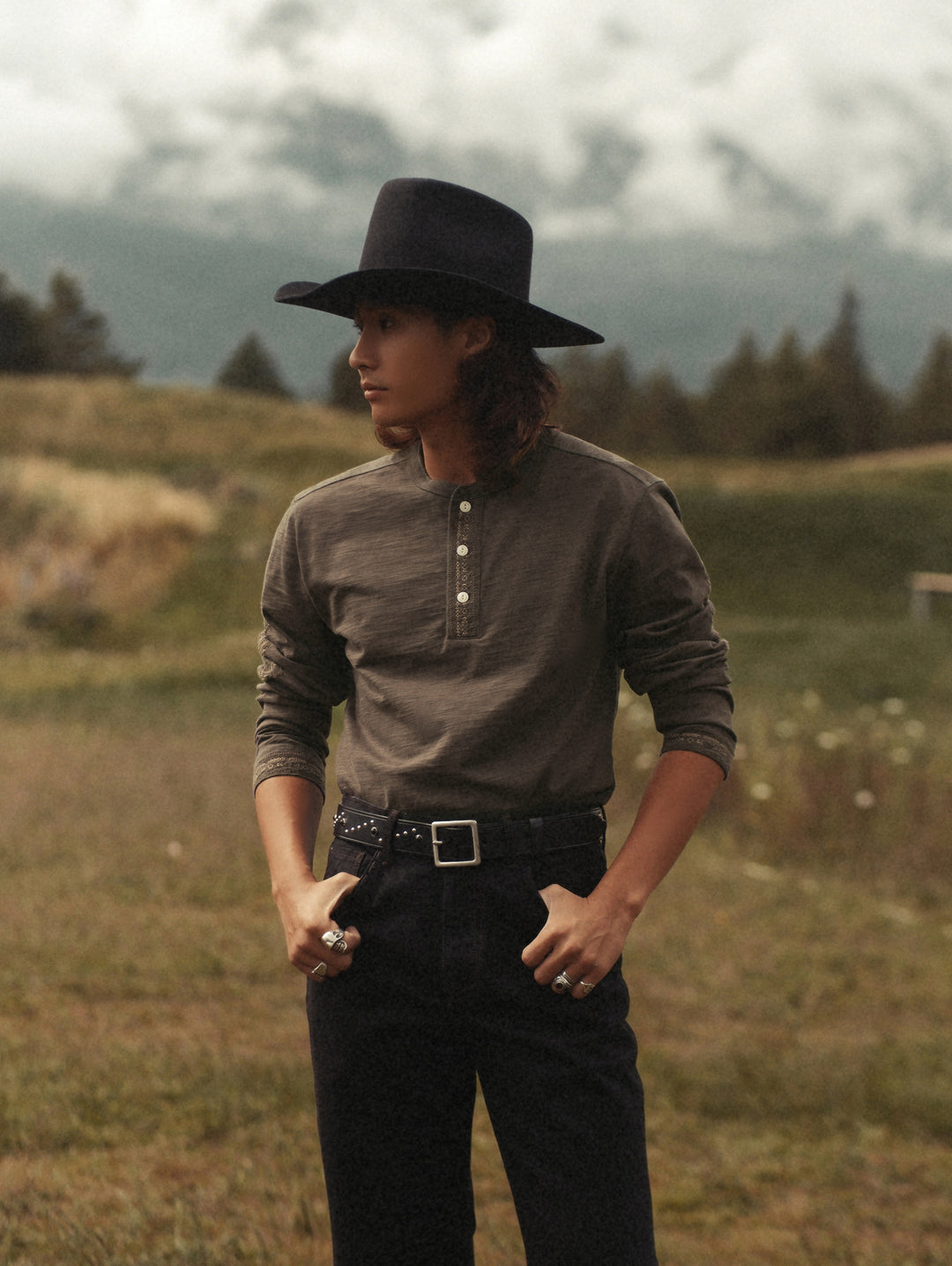 Western Series Embroidered Henley shirt-White
