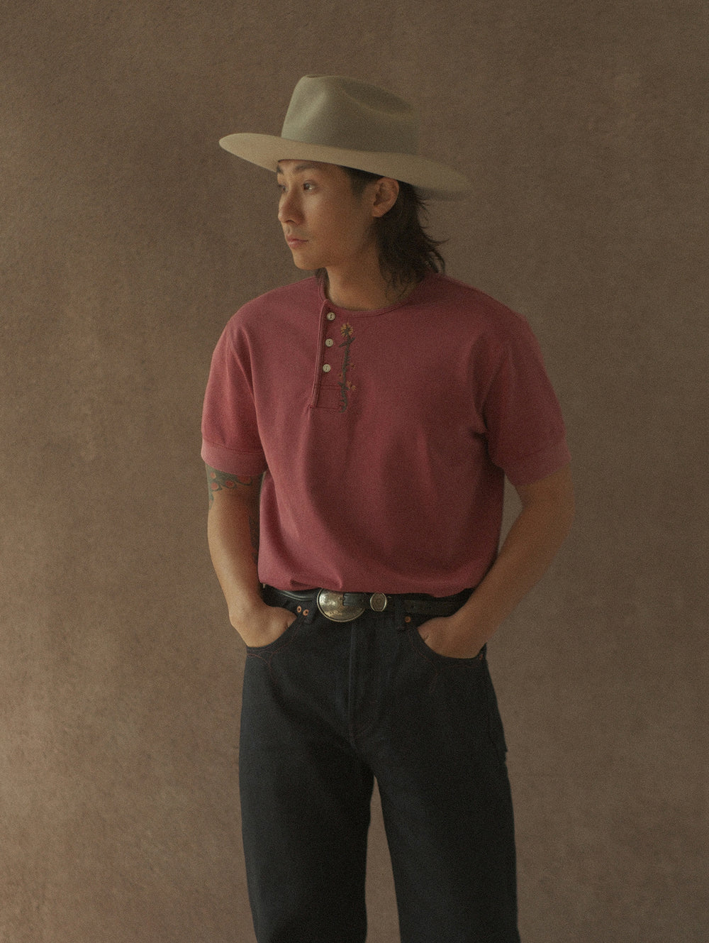 Western Series Floral Embroidered Henley T-shirt-Sun-faded Red