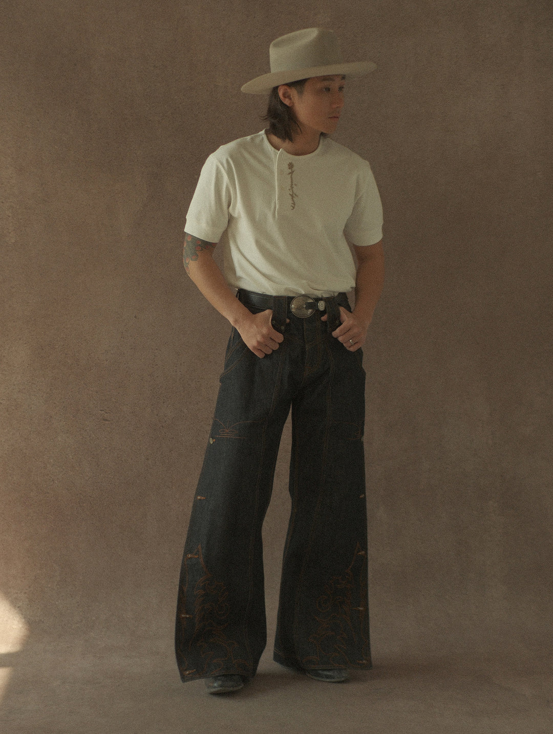 Western Series Floral Embroidered Henley T-shirt-White