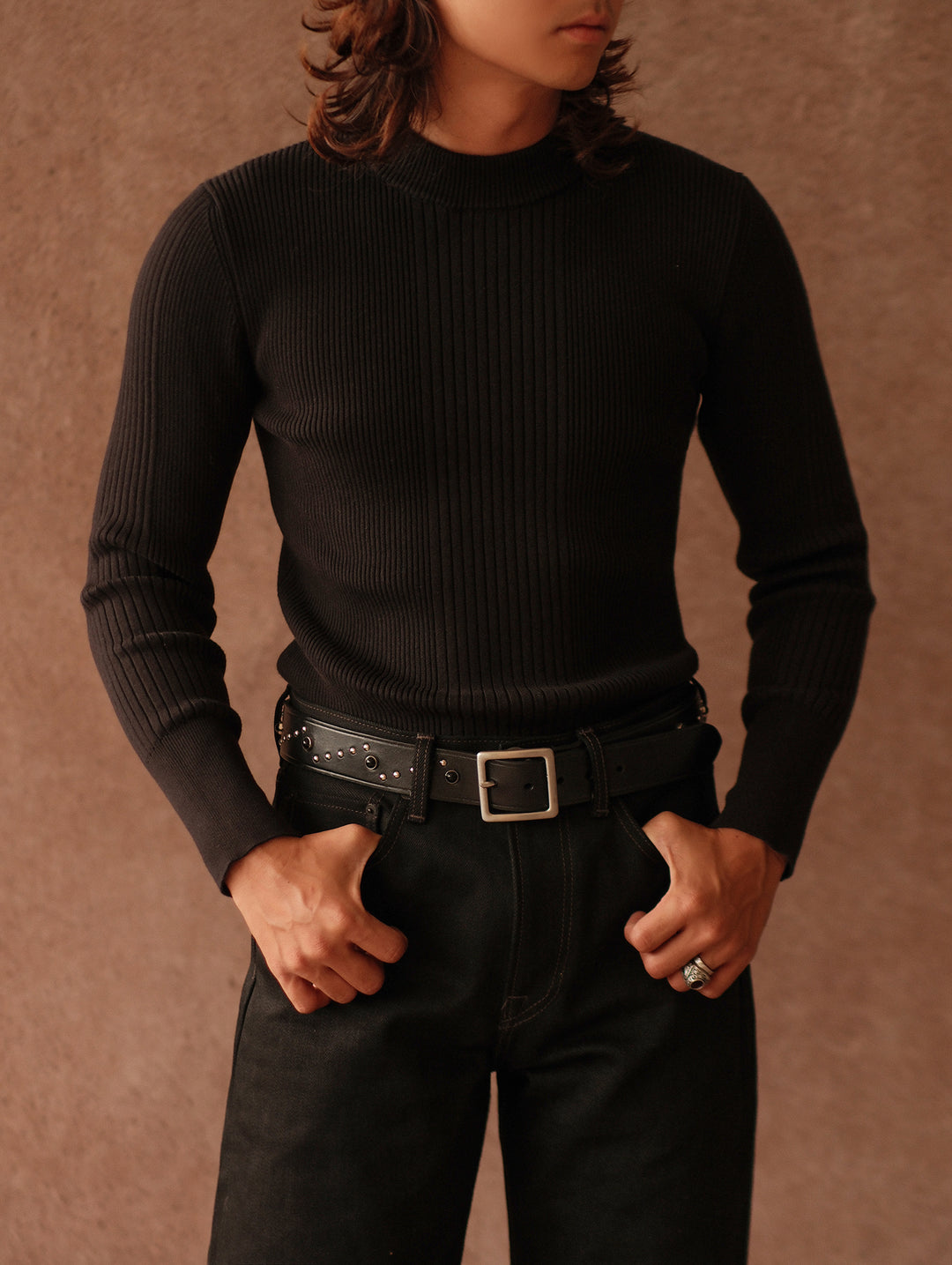 Slim-Fit Ribbed Sport Sweater-Black