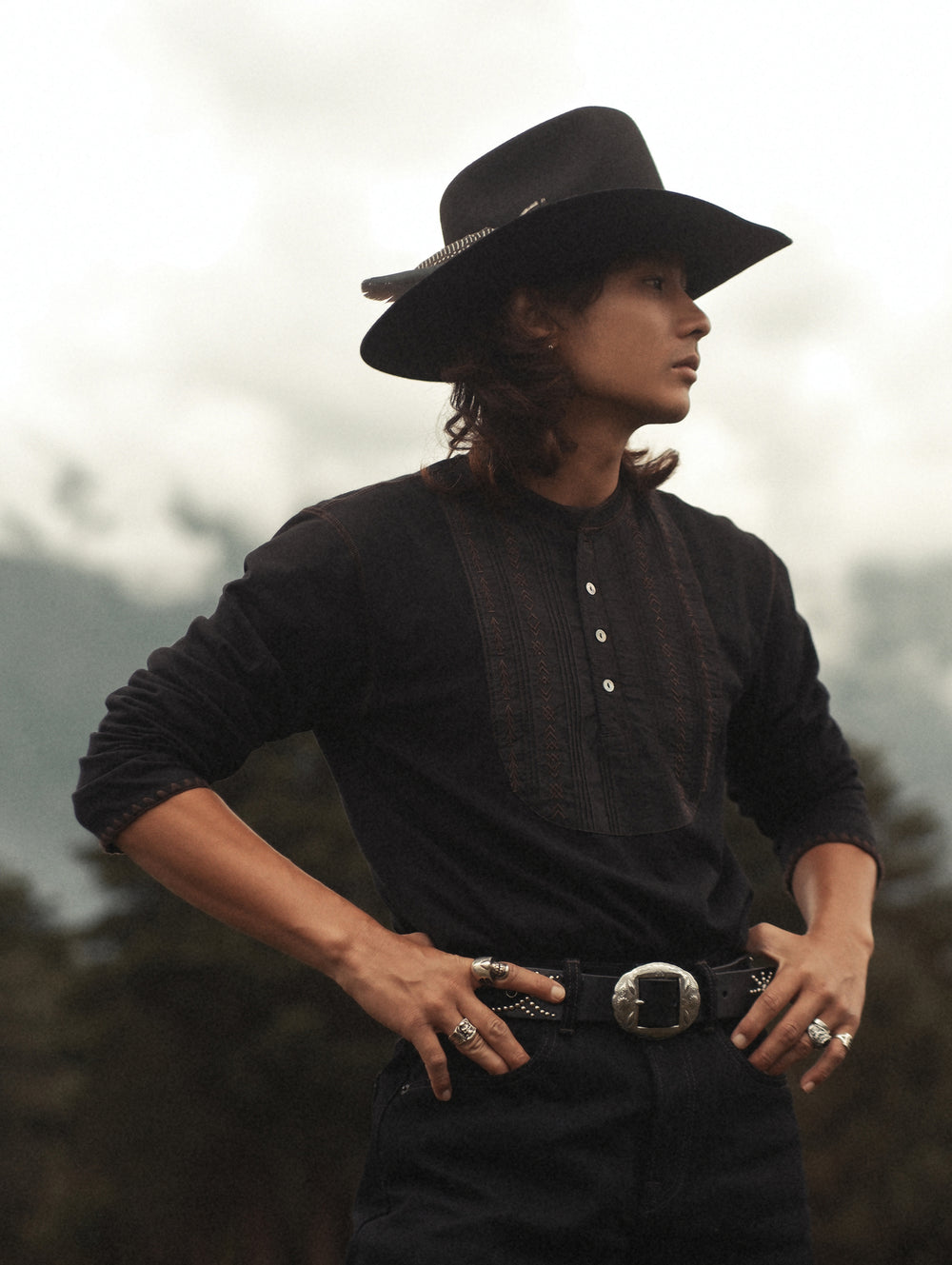 Western Series Embroidered Bib-front Henley shirt-Black