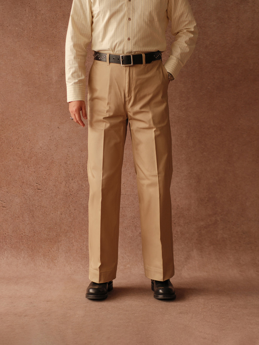 1937 Classic Khaki Chino pants