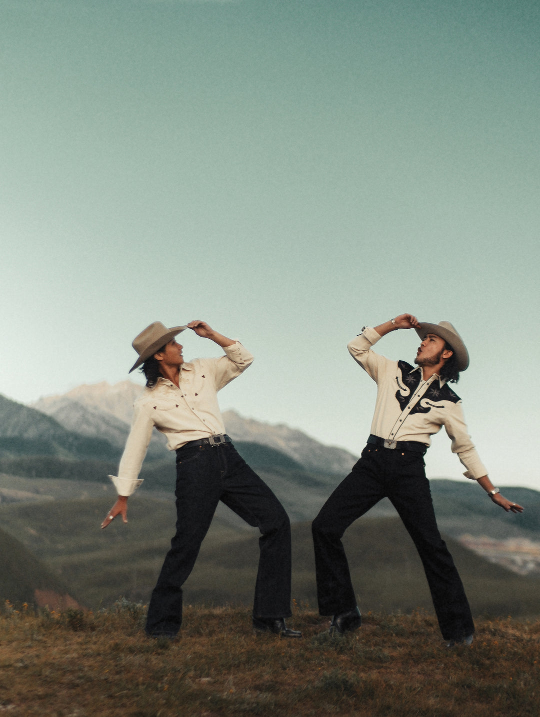 Mvc&Co. White Denim Couching Embroidery Shirt