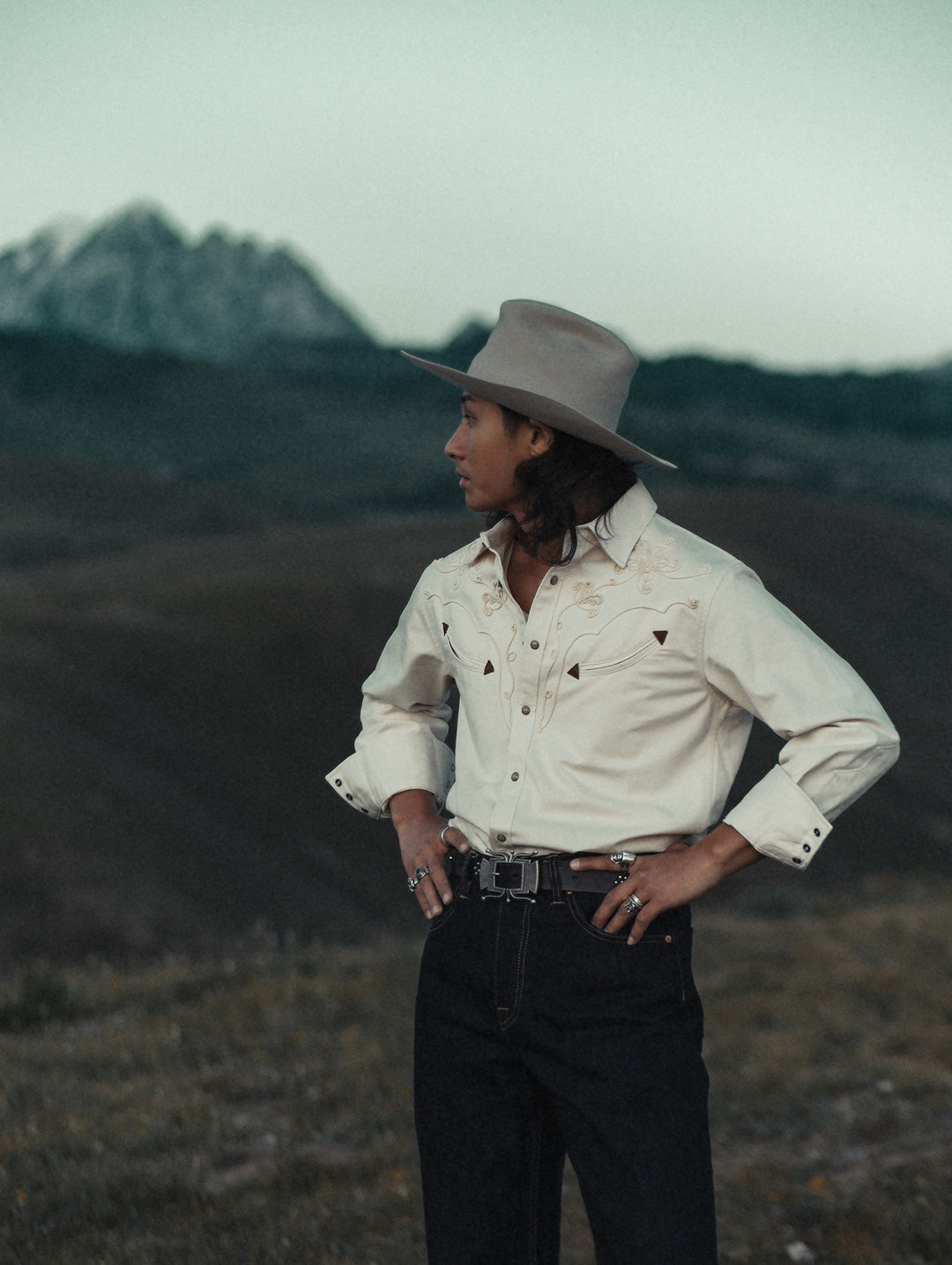 Mvc&Co. White Denim Couching Embroidery Shirt